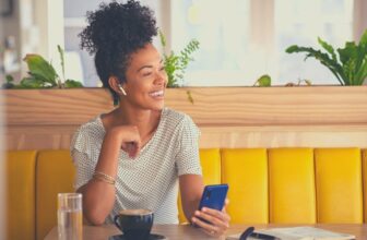 Are You an Ambivert? 11 Signs of an Extroverted Introvert